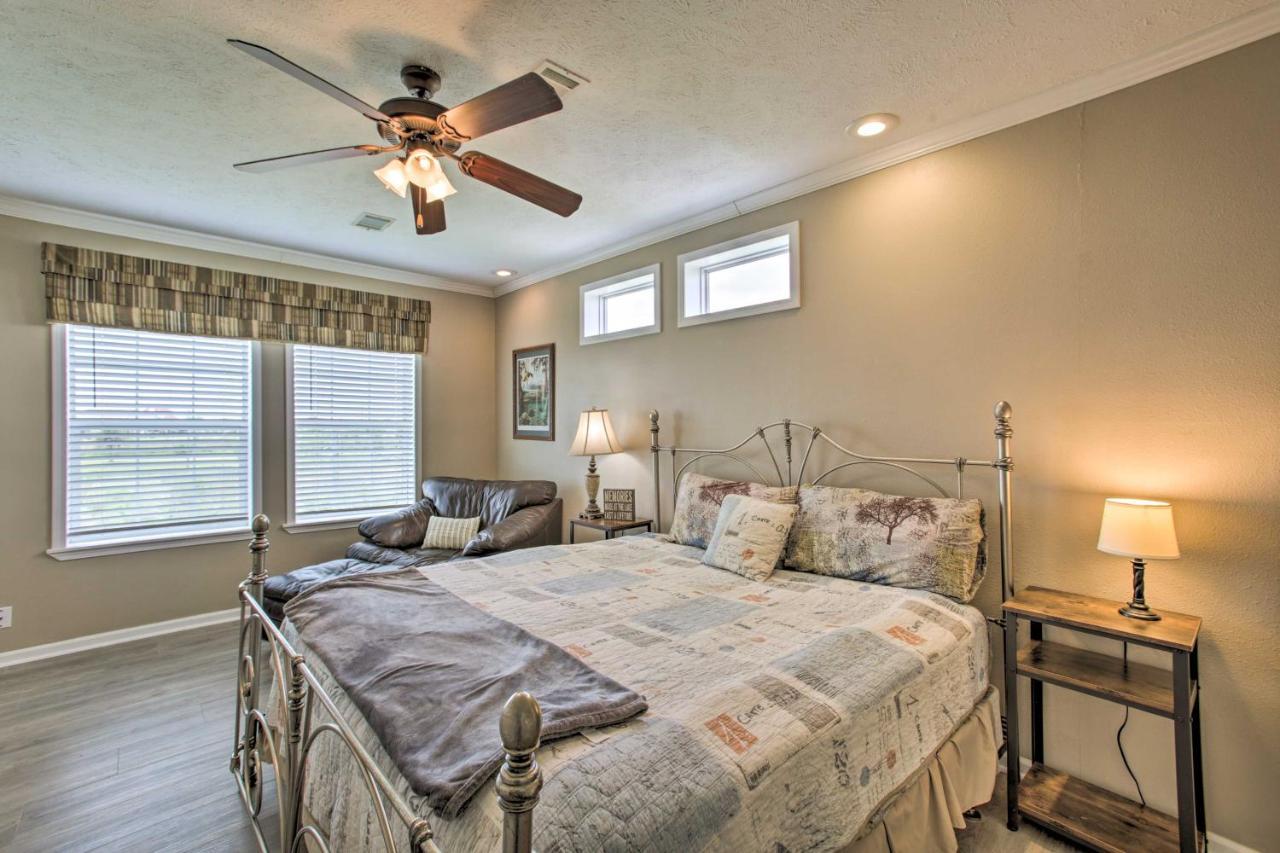 Waterfront New Orleans Home With Private Dock And Pier エクステリア 写真